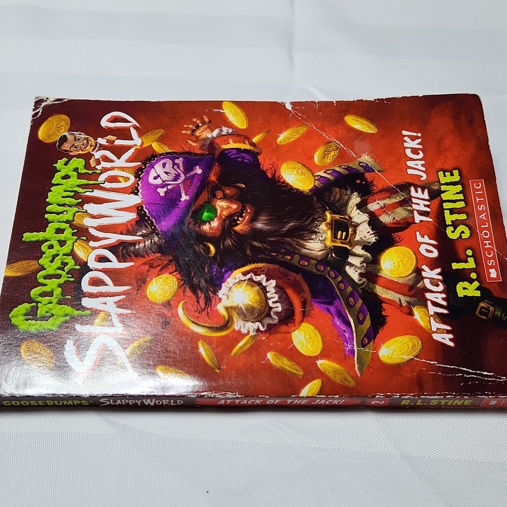 Goosebumps SlappyWorld Book - Picture 6 of 7